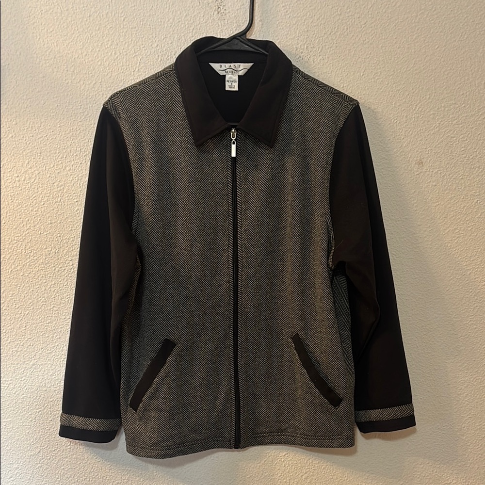 Blast Studio Black and Gray Lightweight Zip-Up Shirt Jacket